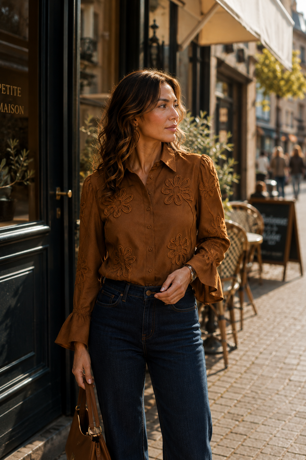 Blouse met een elastiek aan de pols.